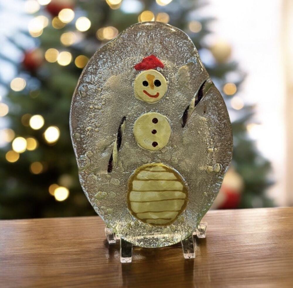 VINTAGE HANDMADE GLASS MELTING SNOWMAN STATUE With Display Plastic Stand 6”